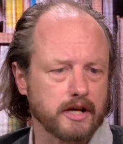 Waarom ik me als witte man voordeed als schrijfster van Marokkaanse afkomst